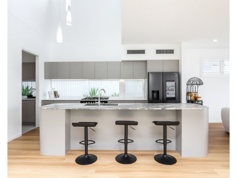 76 Marina View Drive, Pelican Waters QLD 4551