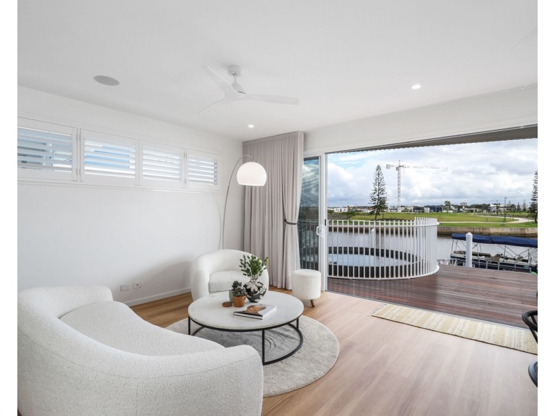 76 Marina View Drive, Pelican Waters QLD 4551