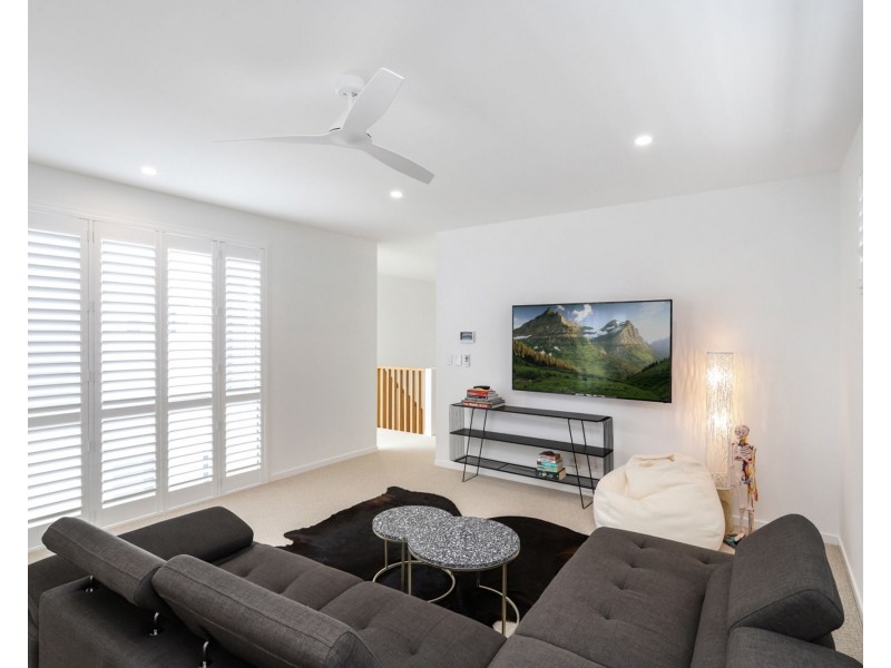 76 Marina View Drive, Pelican Waters QLD 4551