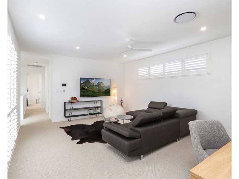 76 Marina View Drive, Pelican Waters QLD 4551