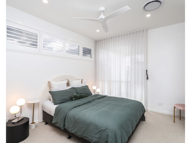 76 Marina View Drive, Pelican Waters QLD 4551