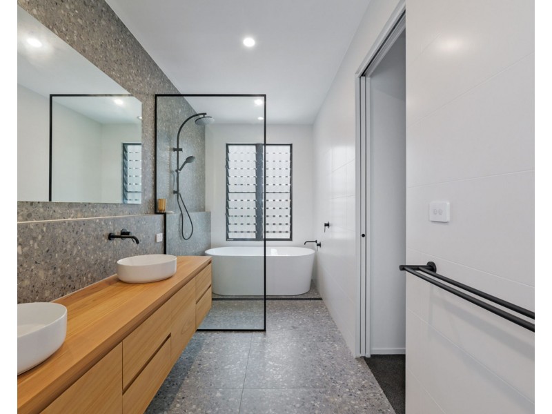 115 Bells Esplanade, Pelican Waters QLD 4551