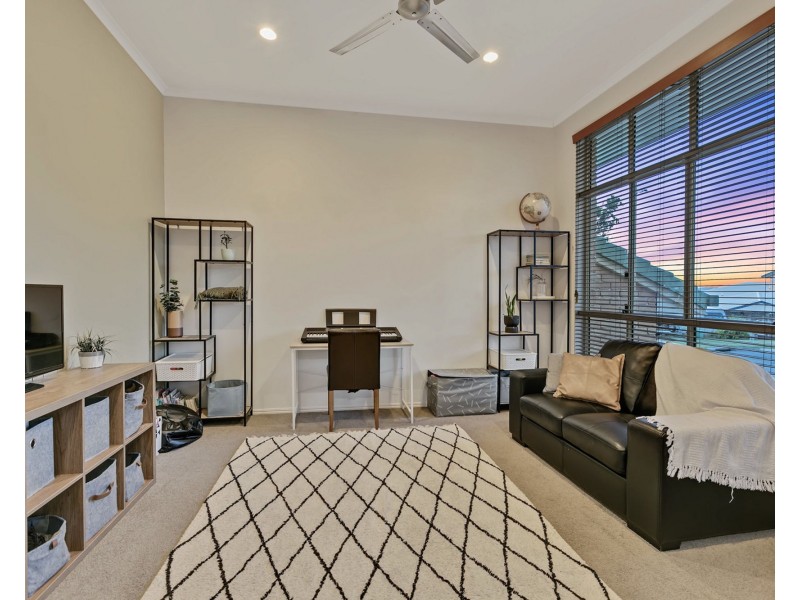 4 Regal Place, Aroona QLD 4551