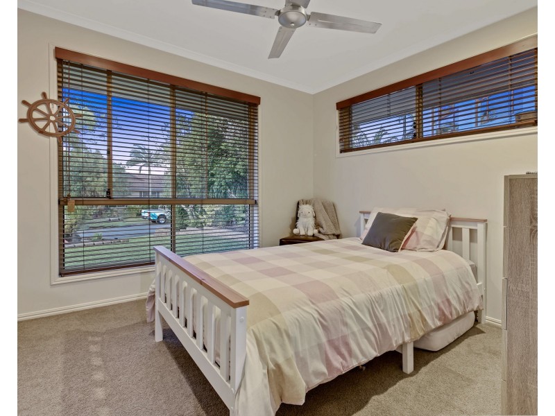 4 Regal Place, Aroona QLD 4551