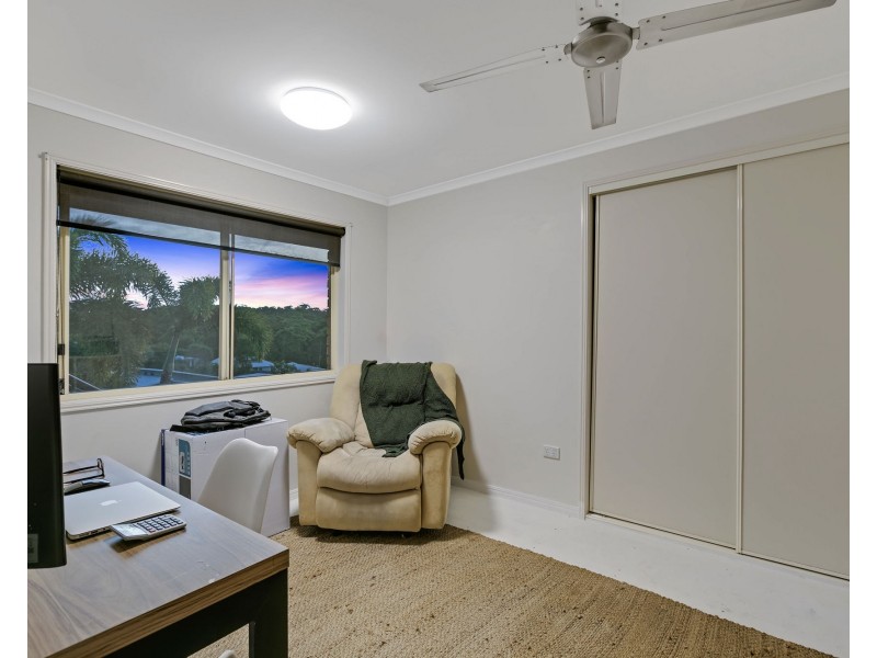 4 Regal Place, Aroona QLD 4551