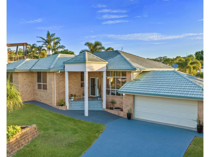 4 Regal Place, Aroona QLD 4551