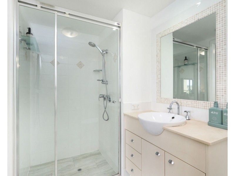 12/1 Millennium Circuit, Pelican Waters QLD 4551