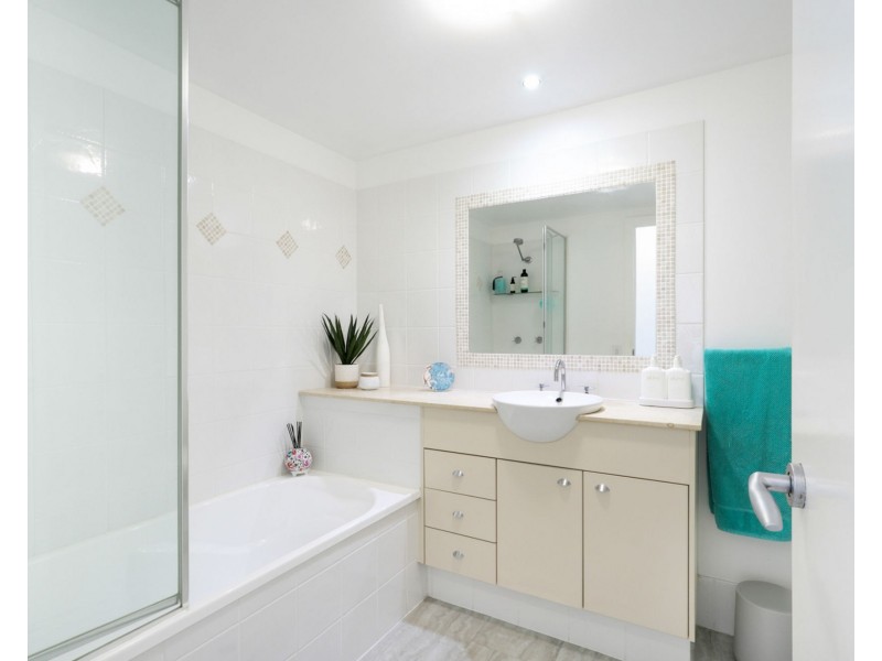 12/1 Millennium Circuit, Pelican Waters QLD 4551