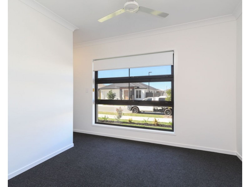 52 Ficus Drive, Palmview QLD 4553