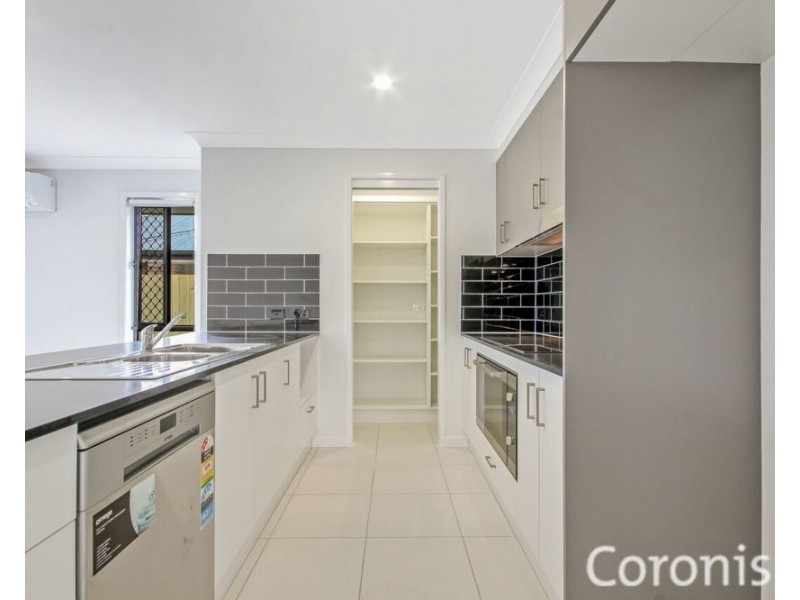 4 Periwinkle Street, Palmview QLD 4553