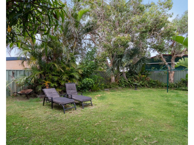 62 Lapoinya Crescent, Warana QLD 4575