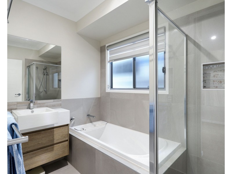 3 Waderbird Crescent, Pelican Waters QLD 4551