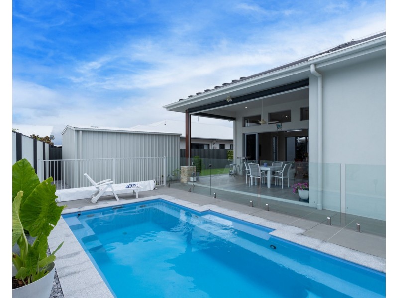 3 Waderbird Crescent, Pelican Waters QLD 4551