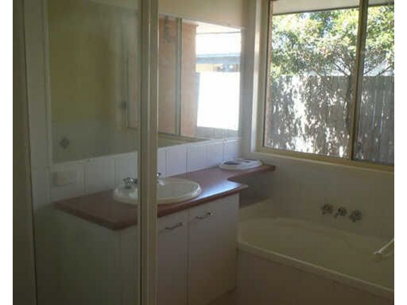 1 Sanctuary Place, Little Mountain QLD 4551