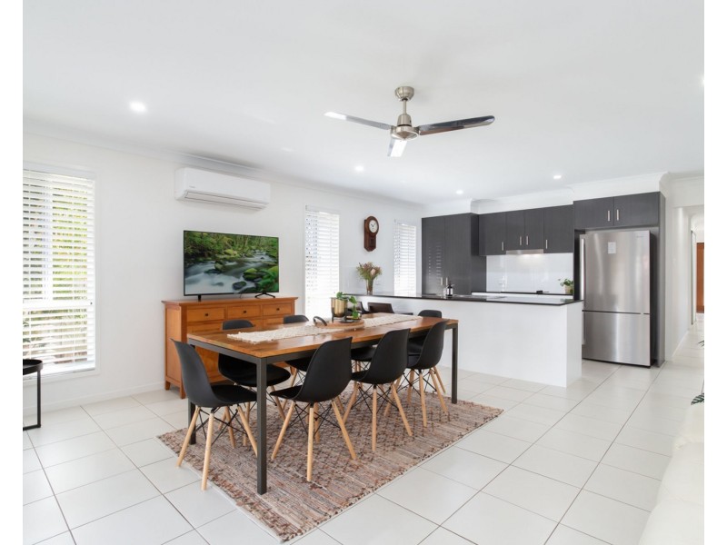 25 Macintyre Crescent, Pelican Waters QLD 4551