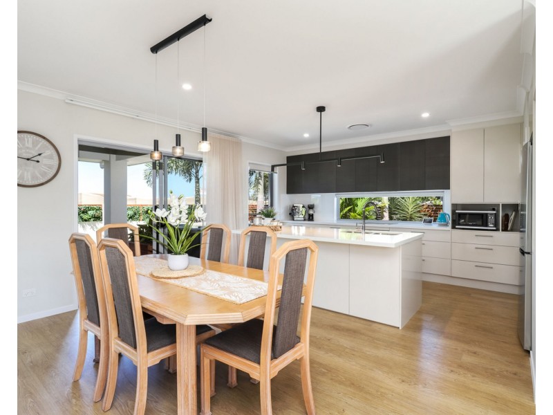 19 Sydney Avenue, Pelican Waters QLD 4551