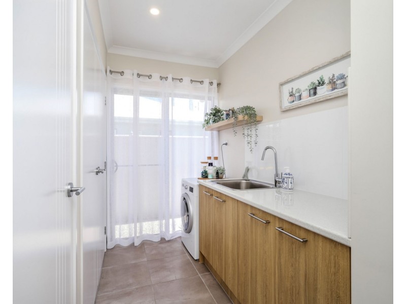 19 Sydney Avenue, Pelican Waters QLD 4551