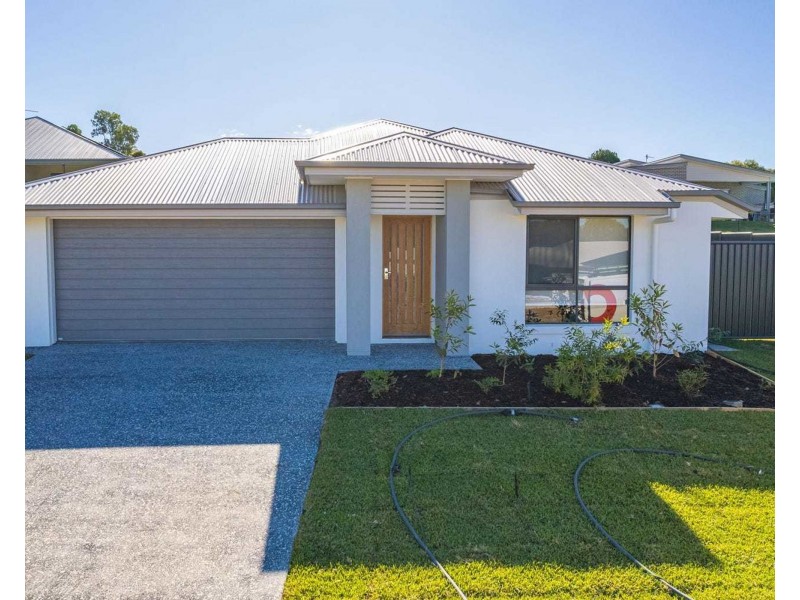 12 Balmoral Crescent, Southside QLD 4570