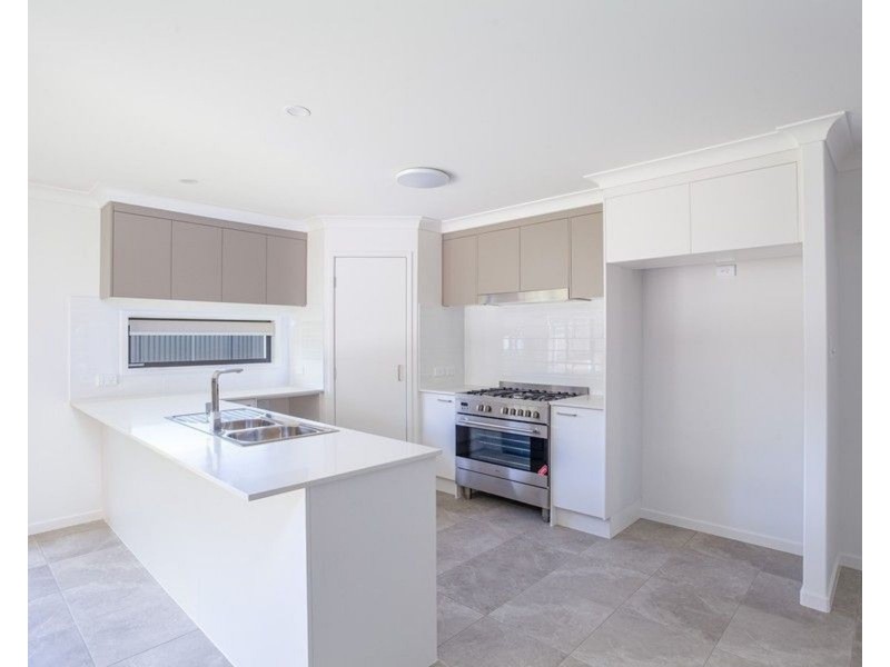 12 Balmoral Crescent, Southside QLD 4570