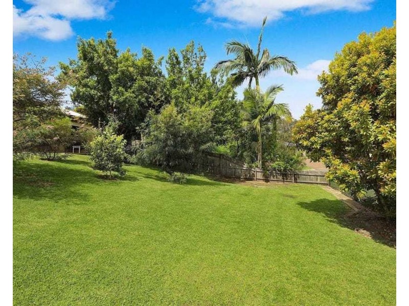 9 Olivia Court, Landsborough QLD 4550