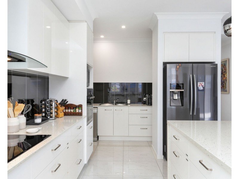 35 Marina View Drive, Pelican Waters QLD 4551