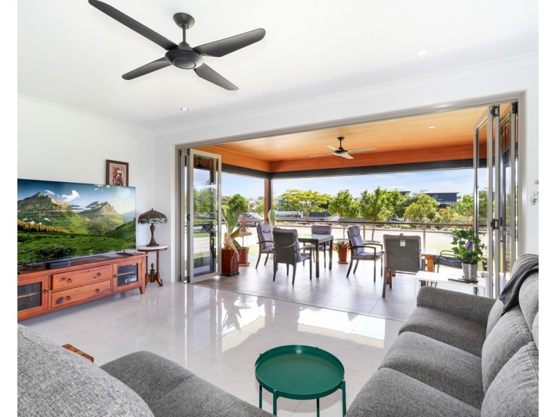 35 Marina View Drive, Pelican Waters QLD 4551