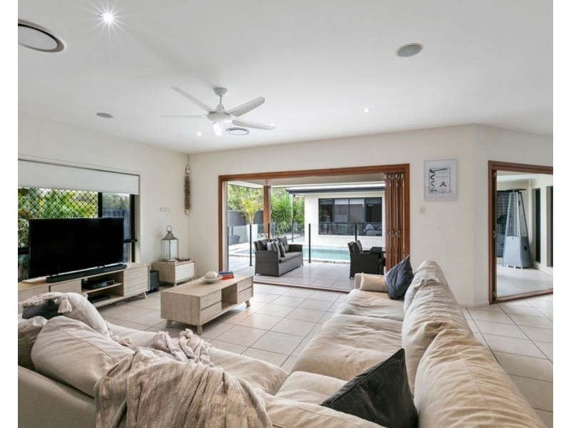 14 Ballinger Place, Pelican Waters QLD 4551