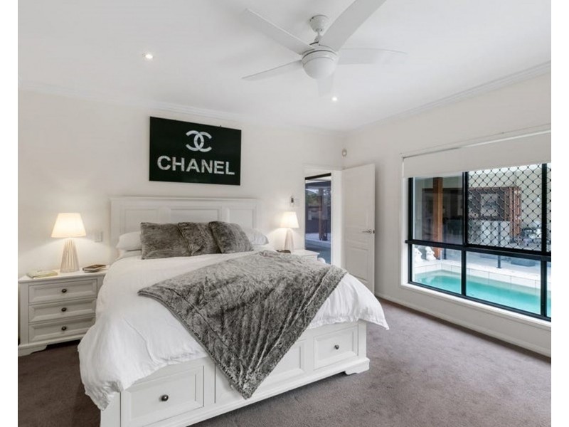 14 Ballinger Place, Pelican Waters QLD 4551