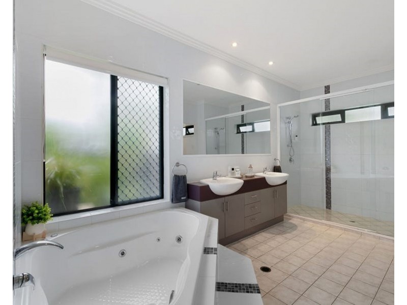 14 Ballinger Place, Pelican Waters QLD 4551