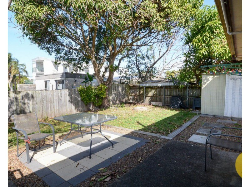 1/6 Goonawarra Drive, Mooloolaba QLD 4557