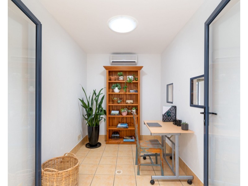 6 Kuthar Street, Pelican Waters QLD 4551