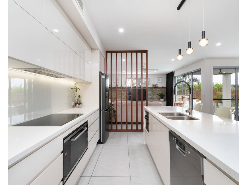 9 Warrego Drive, Pelican Waters QLD 4551