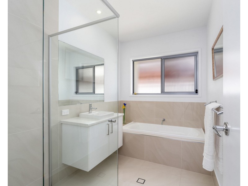 60 The Passage, Pelican Waters QLD 4551