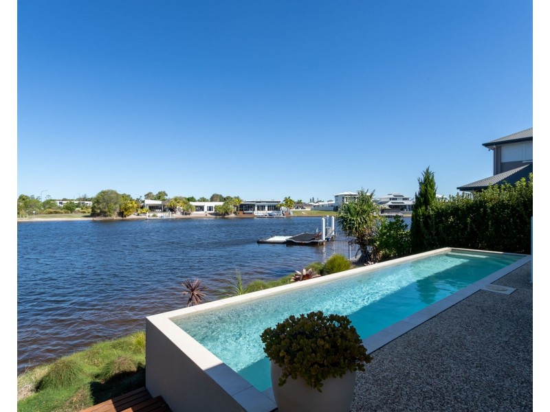 60 The Passage, Pelican Waters QLD 4551