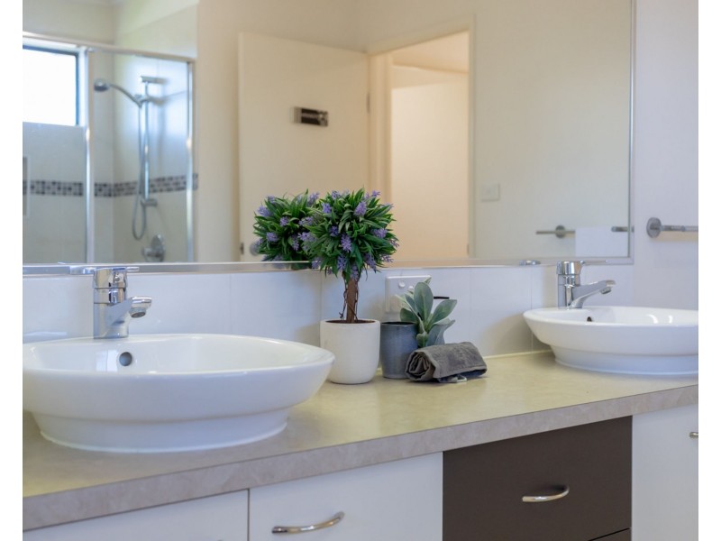 2/17 Minchinton Street, Caloundra QLD 4551