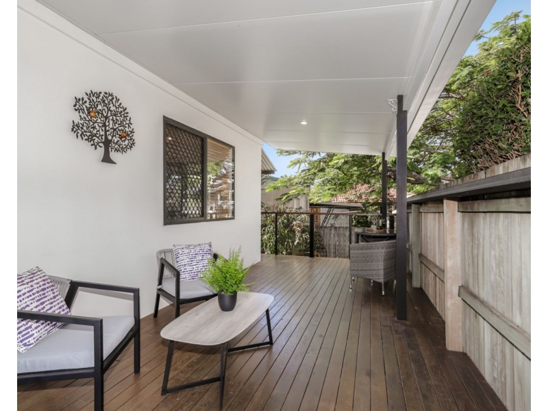 2/17 Minchinton Street, Caloundra QLD 4551