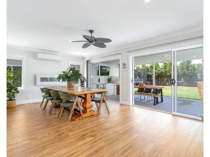 4 Firefly Street, Pelican Waters QLD 4551