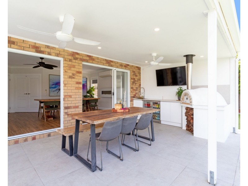 4 Firefly Street, Pelican Waters QLD 4551