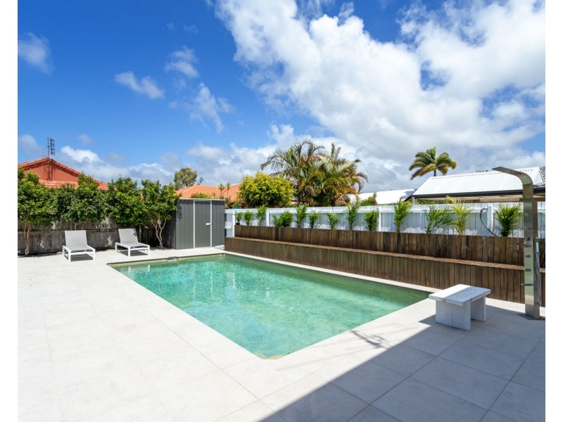 4 Firefly Street, Pelican Waters QLD 4551