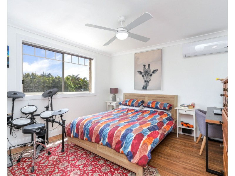4 Firefly Street, Pelican Waters QLD 4551