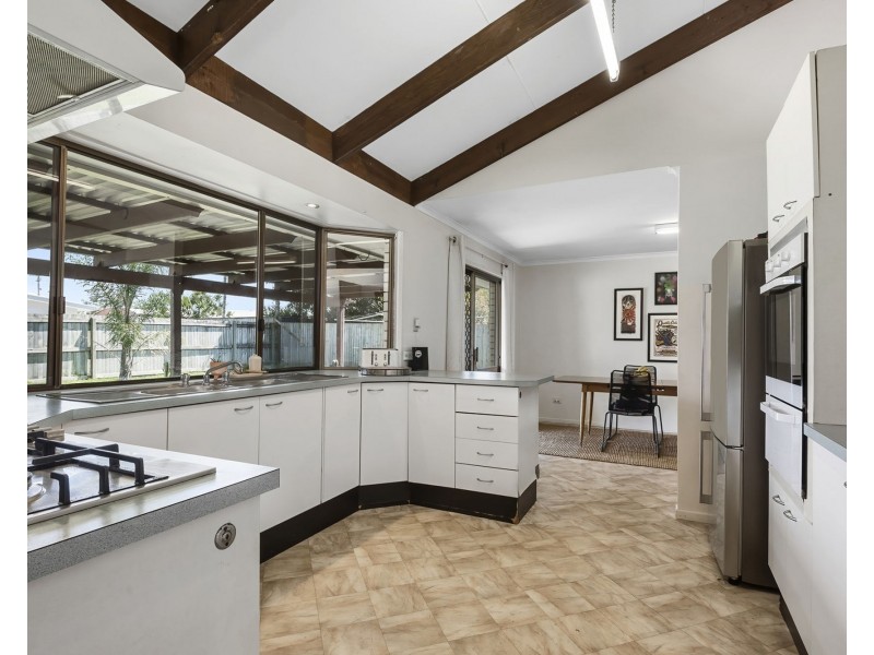 24 Saleng Crescent, Warana QLD 4575
