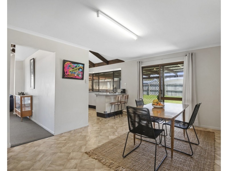 24 Saleng Crescent, Warana QLD 4575