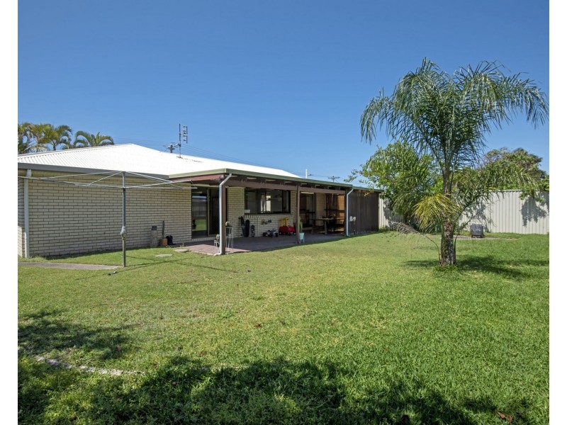 24 Saleng Crescent, Warana QLD 4575