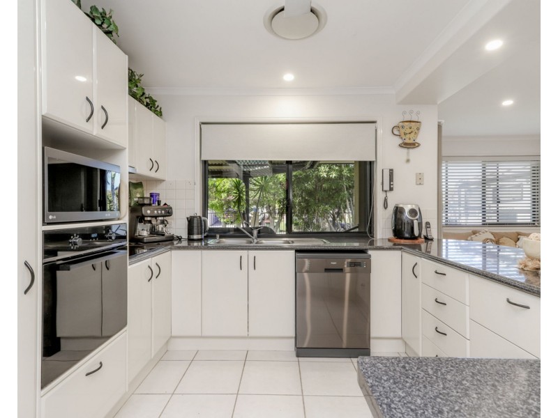 24 Gradorean Street, Pelican Waters QLD 4551