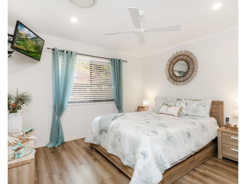 24 Gradorean Street, Pelican Waters QLD 4551