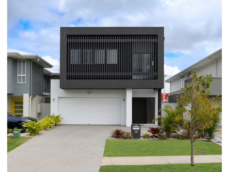 98 Marina View Drive, Pelican Waters QLD 4551