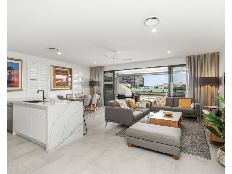 98 Marina View Drive, Pelican Waters QLD 4551