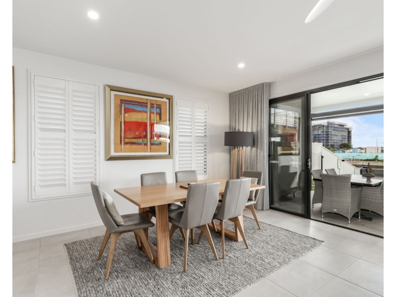 98 Marina View Drive, Pelican Waters QLD 4551