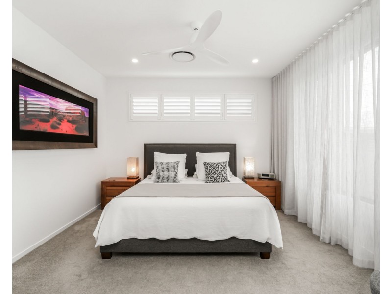 98 Marina View Drive, Pelican Waters QLD 4551