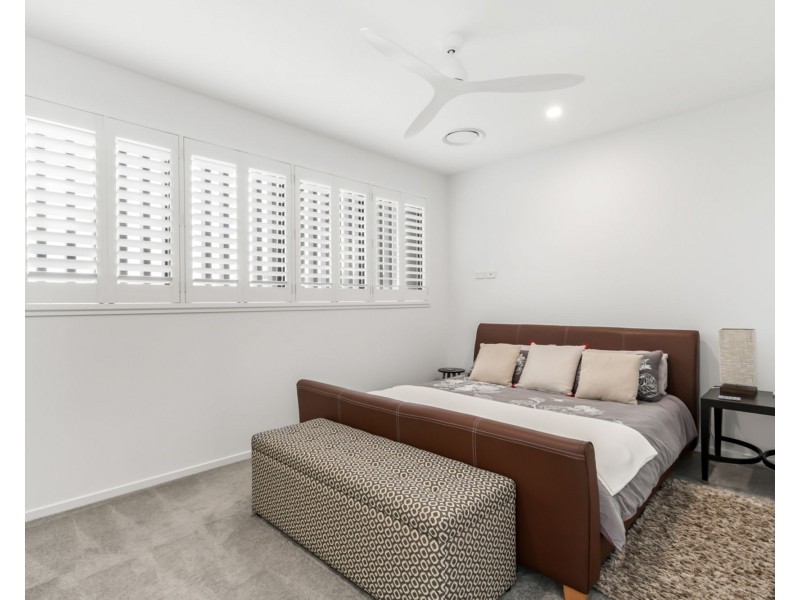 98 Marina View Drive, Pelican Waters QLD 4551